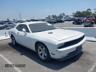 ✅ 2013 Dodge Challenger SXT • VIN: 2C3CDYAG0DH590699 • Lot: 42495798. Wystawiony na IAAI z przebiegiem 181 163 mil. Bezpłatny archiwum sprzedaży aukcyjnych z USA i szczegółowy raport historii pojazdu na DreamBid. Zdjęcie 1.