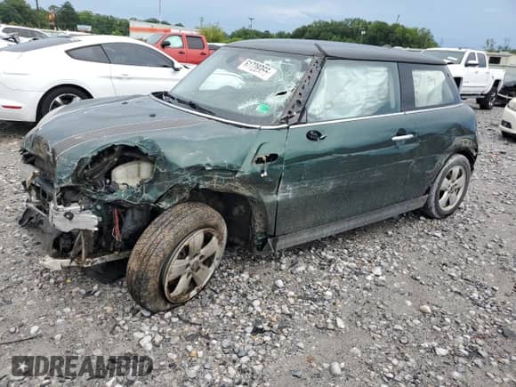 2016 MINI Hardtop with VIN WMWXP5C55G2D13123, listed as a Copart auction lot 61728955 with Not provided miles and Salvage title. Bid and sale history available at DreamBid. Image 1.