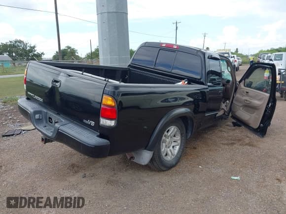 ✅ 2003 Toyota Tundra Limited • VIN: 5TBRT38113S439232 • Лот: 43031715. Опубликован ранее на IAAI с пробегом Не указан. Бесплатный доступ к архиву аукционных продаж из США и подробный отчёт об истории автомобиля на DreamBid. Изображение 4.