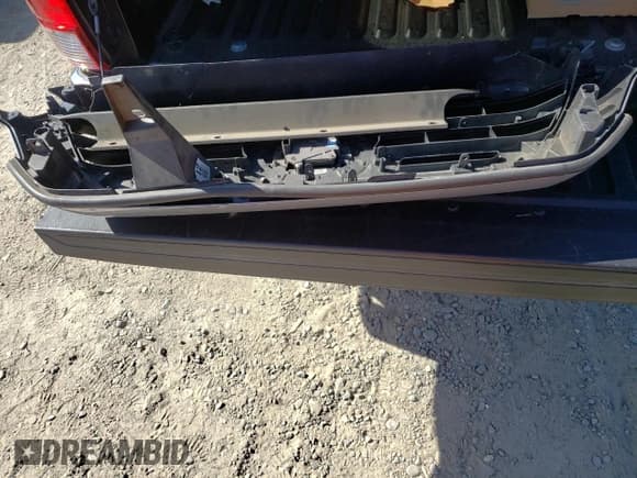 ✅ 2019 Toyota Tacoma SR5 • VIN: 3TMBZ5DN7KM022403 • Lot: 56409865. Wystawiony na Copart z przebiegiem 85 398 mil. Bezpłatny archiwum sprzedaży aukcyjnych z USA i szczegółowy raport historii pojazdu na DreamBid. Zdjęcie 12.