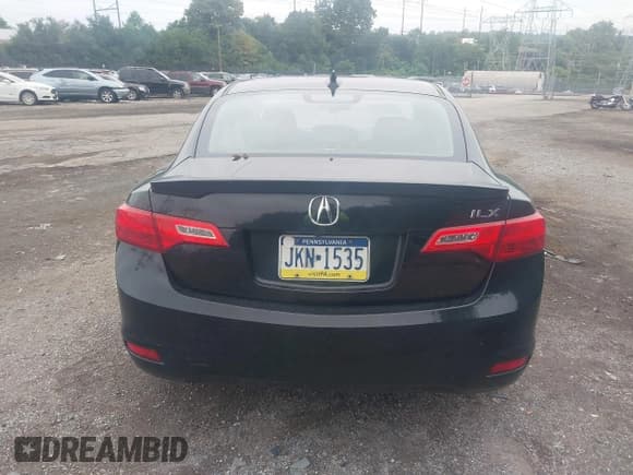 ✅ 2013 Acura ILX Technology • VIN: 19VDE1F70DE004522 • Лот: 43038874. Опубликован ранее на IAAI с пробегом 146 809 миль. Бесплатный доступ к архиву аукционных продаж из США и подробный отчёт об истории автомобиля на DreamBid. Изображение 17.