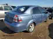 2007 Chevrolet Aveo LT z VIN KL1TG56637B112976, wystawiony jako Copart lot #79971564 z przebiegiem 155 016 mil mil oraz Szkoda całkowita • Salvage title. Historia ofert i sprzedaży dostępna na DreamBid. Obrazek 3.