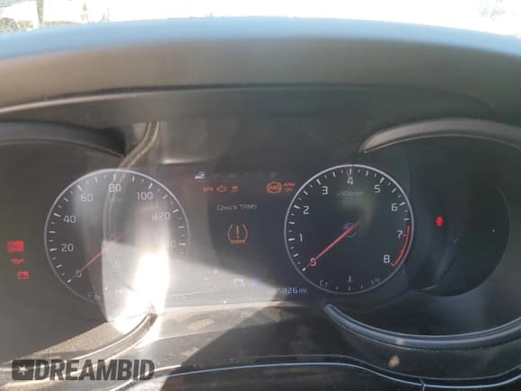 ✅ 2015 Kia K900 Luxury • VIN: KNALW4D46F6017582 • Lot: 75521404. Wystawiony na Copart z przebiegiem 165 826 mil. Bezpłatny archiwum sprzedaży aukcyjnych z USA i szczegółowy raport historii pojazdu na DreamBid. Zdjęcie 9.