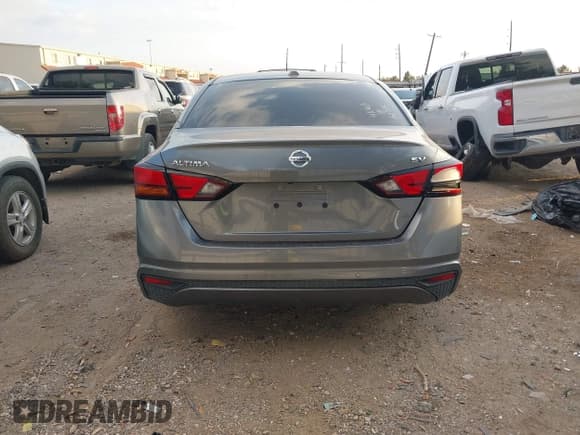 ✅ 2021 Nissan Altima SV • VIN: 1N4BL4DV5MN326338 • Лот: 43771370. Опубликован ранее на IAAI с пробегом 110 370 миль. Бесплатный доступ к архиву аукционных продаж из США и подробный отчёт об истории автомобиля на DreamBid. Изображение 17.