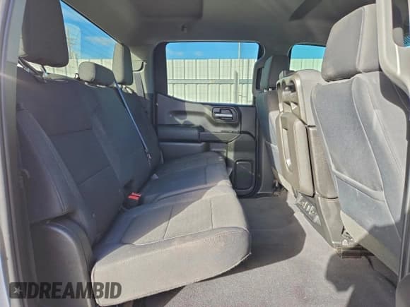 ✅ 2019 Chevrolet Silverado 1500 LT • VIN: 1GCUYDED7KZ216066 • Lot: 95400615. Wystawiony na Copart z przebiegiem 193 419 mil. Bezpłatny archiwum sprzedaży aukcyjnych z USA i szczegółowy raport historii pojazdu na DreamBid. Zdjęcie 10.