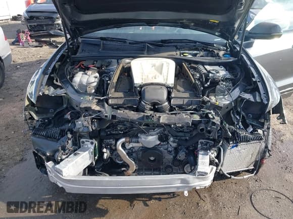 ✅ 2022 Audi SQ8 Premium Plus • VIN: WA1AWBF1XND024105 • Lot: 41543471. Wystawiony na IAAI z przebiegiem 42 388 mil. Bezpłatny archiwum sprzedaży aukcyjnych z USA i szczegółowy raport historii pojazdu na DreamBid. Zdjęcie 10.