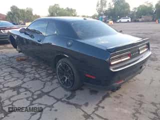 2021 Dodge Challenger SXT z VIN 2C3CDZAG4MH607252, wystawiony jako IAAI lot #43430808 z przebiegiem 29 924 mil mil oraz . Historia ofert i sprzedaży dostępna na DreamBid. Obrazek 3.