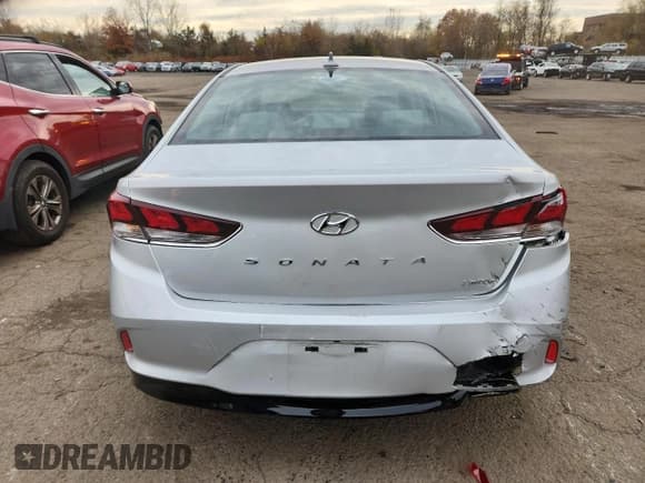 ✅ 2019 Hyundai Sonata SEL • VIN: 5NPE34AF2KH820870 • Lot: 90813495. Listed on Copart with 16,796 mi. Free auction sales archive from the USA and detailed vehicle history report at DreamBid. Image 6.