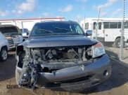 ✅ 2015 Nissan Armada Platinum • VIN: 5N1BA0NE1FN619028 • Lot: 43698100. Wystawiony na IAAI z przebiegiem 159 186 mil. Bezpłatny archiwum sprzedaży aukcyjnych z USA i szczegółowy raport historii pojazdu na DreamBid. Zdjęcie 11.