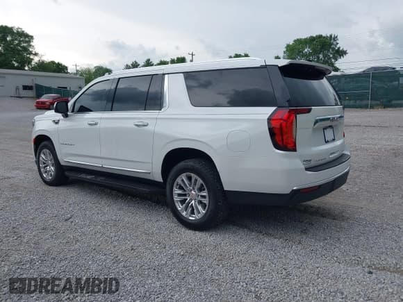 ✅ 2024 GMC Yukon XL SLT • VIN: 1GKS2GKD5RR262220 • Lot: 42035424. Listed on IAAI with 11,968 mi. Free auction sales archive from the USA and detailed vehicle history report at DreamBid. Image 3.