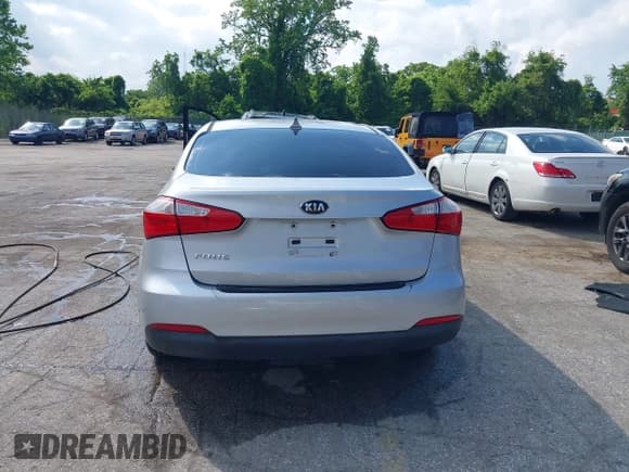 ✅ 2016 Kia Forte LX • VIN: KNAFK4A67G5488789 • Lot: 42278959. Listed on IAAI with 89,231 mi. Free auction sales archive from the USA and detailed vehicle history report at DreamBid. Image 16.