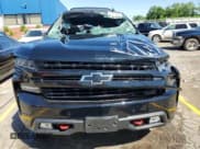 ✅ 2021 Chevrolet Silverado 1500 LT Trail Boss • VIN: 1GCPYFEL6MZ234755 • Lot: 57093574. Wystawiony na Copart z przebiegiem 42 589 mil. Bezpłatny archiwum sprzedaży aukcyjnych z USA i szczegółowy raport historii pojazdu na DreamBid. Zdjęcie 5.