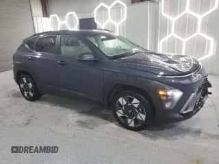 2024 Hyundai Kona SEL z VIN KM8HC3AB2RU133565, wystawiony jako Copart lot #90212725 z przebiegiem 5 699 mil mil oraz Szkoda całkowita • Salvage title. Historia ofert i sprzedaży dostępna na DreamBid. Obrazek 4.