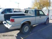 ✅ 1997 GMC Sonoma SLS • VIN: 1GTCT19W1V8506060 • Lot: 43684726. Wystawiony na IAAI z przebiegiem Nie podano. Bezpłatny archiwum sprzedaży aukcyjnych z USA i szczegółowy raport historii pojazdu na DreamBid. Zdjęcie 4.