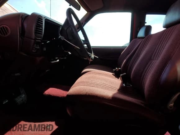 ✅ 1997 Chevrolet Silverado 1500 • VIN: 1GCEC19R8VE176874 • Lot: 71159735. Wystawiony na Copart z przebiegiem 195 845 mil. Bezpłatny archiwum sprzedaży aukcyjnych z USA i szczegółowy raport historii pojazdu na DreamBid. Zdjęcie 7.