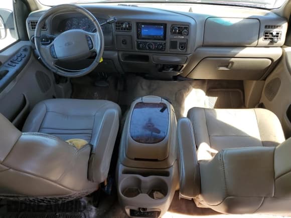 ✅ 2000 Ford Excursion Limited • VIN: 1FMNU42S3YEB26038 • Lot: 49442985. Listed on Copart with 266,921 mi. Free auction sales archive from the USA and detailed vehicle history report at DreamBid. Image 8.