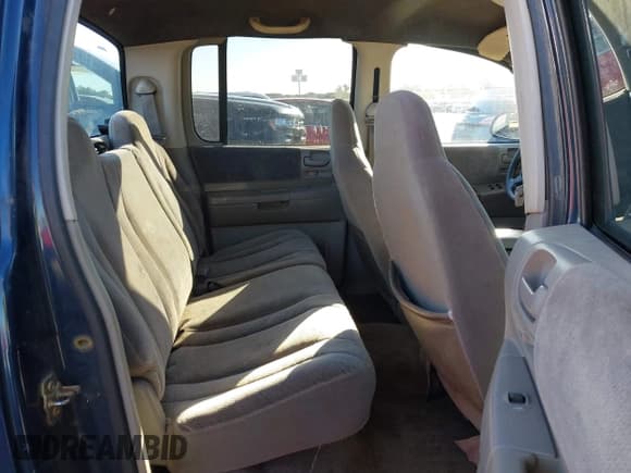 ✅ 2002 Dodge Dakota Sport • VIN: 1B7HL38X12S720072 • Лот: 43485947. Опубликован ранее на IAAI с пробегом 221 604 миль. Бесплатный доступ к архиву аукционных продаж из США и подробный отчёт об истории автомобиля на DreamBid. Изображение 8.