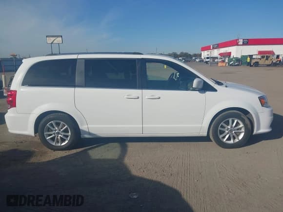 ✅ 2020 Dodge Grand Caravan SXT • VIN: 2C4RDGCG6LR153912 • Лот: 43641519. Опубликован ранее на IAAI с пробегом 204 586 миль. Бесплатный доступ к архиву аукционных продаж из США и подробный отчёт об истории автомобиля на DreamBid. Изображение 13.