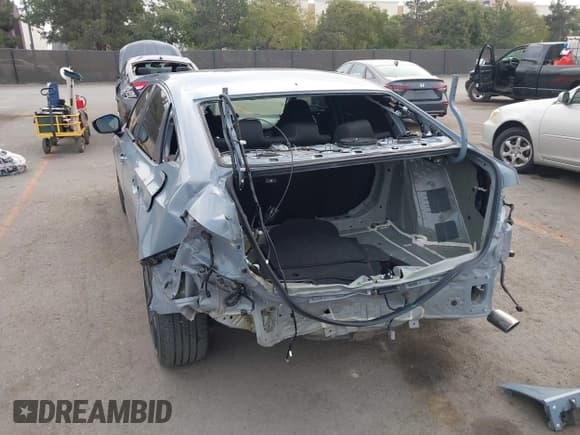 ✅ 2024 Honda Civic Si • VIN: 2HGFE1E56RH475961 • Lot: 43492261. Wystawiony na IAAI z przebiegiem 24 113 mil. Bezpłatny archiwum sprzedaży aukcyjnych z USA i szczegółowy raport historii pojazdu na DreamBid. Zdjęcie 6.