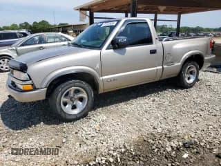 ✅ 2000 Chevrolet S-10 LS • VIN: 1GCCS14W3Y8228731 • Лот: 57312935. Опубликован ранее на Copart с пробегом 188 037 миль. Бесплатный доступ к архиву аукционных продаж из США и подробный отчёт об истории автомобиля на DreamBid. Изображение 1.