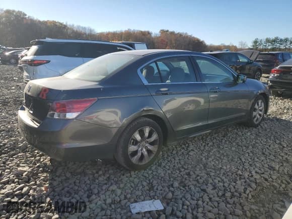 ✅ 2008 Honda Accord LX • VIN: 1HGCP263X8A020883 • Lot: 91171915. Wystawiony na Copart z przebiegiem 121 836 mil. Bezpłatny archiwum sprzedaży aukcyjnych z USA i szczegółowy raport historii pojazdu na DreamBid. Zdjęcie 3.
