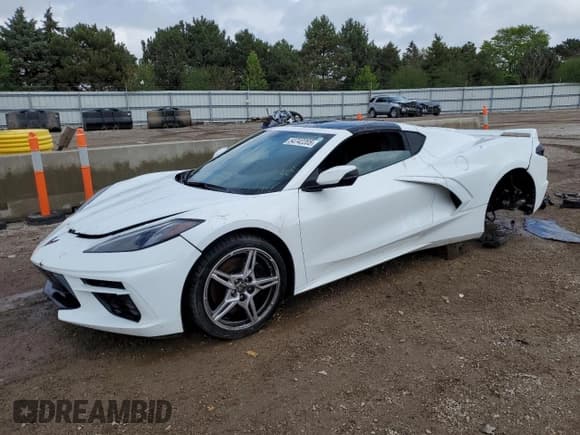 ✅ 2022 Chevrolet Corvette 1LT • VIN: 1G1YA2D44N5102848 • Lot: 54742205. Wystawiony na Copart z przebiegiem 37 577 mil. Bezpłatny archiwum sprzedaży aukcyjnych z USA i szczegółowy raport historii pojazdu na DreamBid. Zdjęcie 1.