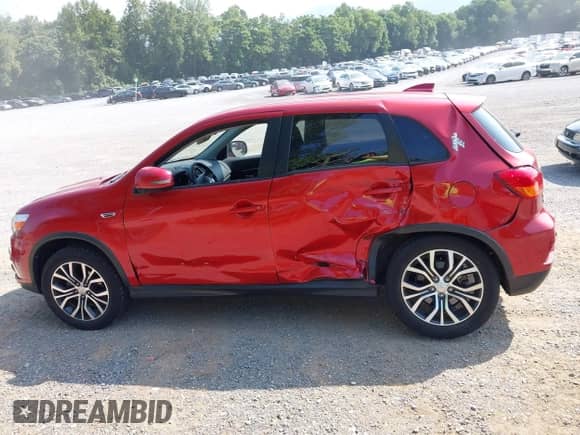 2018 Mitsubishi Outlander SE с VIN JA4AR3AW3JZ032219, выставлен на аукционе IAAI как лот 42488133 с пробегом 31 671 миль миль и . История ставок и продаж доступна на DreamBid. Изображение 15.