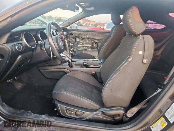 ✅ 2022 Ford Mustang EcoBoost Premium • VIN: 1FA6P8TH8N5129223 • Лот: 72098955. Опубликован ранее на Copart с пробегом 25 012 миль. Бесплатный доступ к архиву аукционных продаж из США и подробный отчёт об истории автомобиля на DreamBid. Изображение 7.