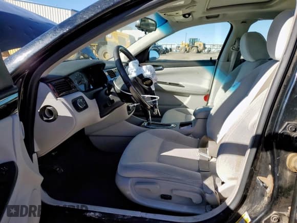 ✅ 2014 Chevrolet Impala LT • VIN: 2G1WB5E3XE1185540 • Лот: 90579415. Опубликован ранее на Copart с пробегом 105 489 миль. Бесплатный доступ к архиву аукционных продаж из США и подробный отчёт об истории автомобиля на DreamBid. Изображение 7.