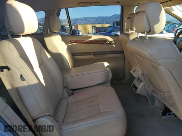 ✅ 2008 Mercedes-Benz R 3.5L • VIN: 4JGCB56E28A077414 • Лот: 78655014. Опубликован ранее на Copart с пробегом 196 351 миль. Бесплатный доступ к архиву аукционных продаж из США и подробный отчёт об истории автомобиля на DreamBid. Изображение 10.