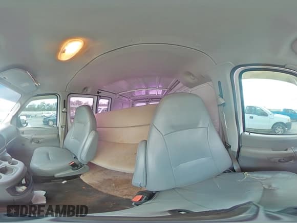 ✅ 2003 Ford Econoline Cargo • VIN: 1FTRE14W73HA08213 • Лот: 64949645. Опубликован ранее на Copart с пробегом 149 777 миль. Бесплатный доступ к архиву аукционных продаж из США и подробный отчёт об истории автомобиля на DreamBid. Изображение 15.