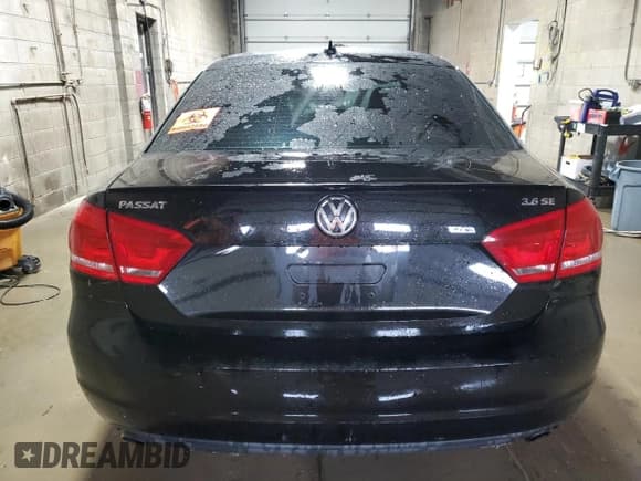 ✅ 2013 Volkswagen Passat SE • VIN: 1VWBM7A30DC004601 • Лот: 58401825. Опубликован ранее на Copart с пробегом Не указан. Бесплатный доступ к архиву аукционных продаж из США и подробный отчёт об истории автомобиля на DreamBid. Изображение 6.