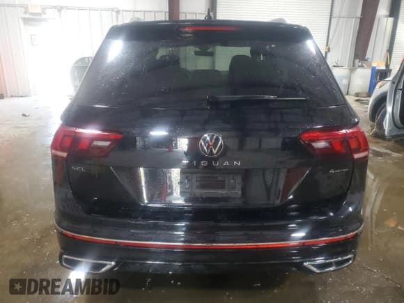 ✅ 2024 Volkswagen Tiguan SEL R-Line • VIN: 3VV4B7AX6RM181018 • Lot: 81213725. Listed on Copart with 10,016 mi. Free auction sales archive from the USA and detailed vehicle history report at DreamBid. Image 6.