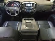 ✅ 2018 Chevrolet Silverado 2500HD LT • VIN: 1GC1KVEG0JF261600 • Lot: 57566365. Wystawiony na Copart z przebiegiem 93 433 mil. Bezpłatny archiwum sprzedaży aukcyjnych z USA i szczegółowy raport historii pojazdu na DreamBid. Zdjęcie 8.