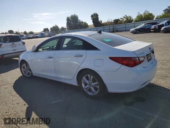 ✅ 2013 Hyundai Sonata Limited • VIN: 5NPEC4AC6DH685109 • Lot: 81962955. Listed on Copart with 131,611 mi. Free auction sales archive from the USA and detailed vehicle history report at DreamBid. Image 2.