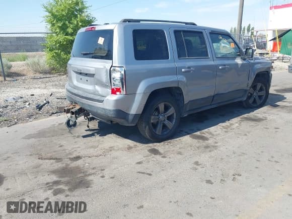 ✅ 2015 Jeep Patriot Latitude • VIN: 1C4NJPFA2FD126504 • Lot: 42629000. Wystawiony na IAAI z przebiegiem 123 019 mil. Bezpłatny archiwum sprzedaży aukcyjnych z USA i szczegółowy raport historii pojazdu na DreamBid. Zdjęcie 4.