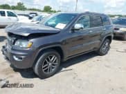 ✅ 2017 Jeep Grand Cherokee Limited • VIN: 1C4RJEBG7HC827757 • Lot: 42987039. Wystawiony na IAAI z przebiegiem 166 788 mil. Bezpłatny archiwum sprzedaży aukcyjnych z USA i szczegółowy raport historii pojazdu na DreamBid. Zdjęcie 2.