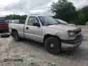 2005 Chevrolet Silverado 1500 Work Truck z VIN 1GCEC14X55Z142602, wystawiony jako Copart lot #65685494 z przebiegiem 103 299 mil mil oraz Czysty tytuł • Clean title. Historia ofert i sprzedaży dostępna na DreamBid. Obrazek 4.