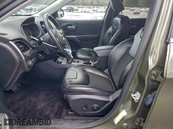 ✅ 2019 Jeep Cherokee Latitude Plus • VIN: 1C4PJMLN9KD169116 • Lot: 95915325. Wystawiony na Copart z przebiegiem 75 980 mil. Bezpłatny archiwum sprzedaży aukcyjnych z USA i szczegółowy raport historii pojazdu na DreamBid. Zdjęcie 7.