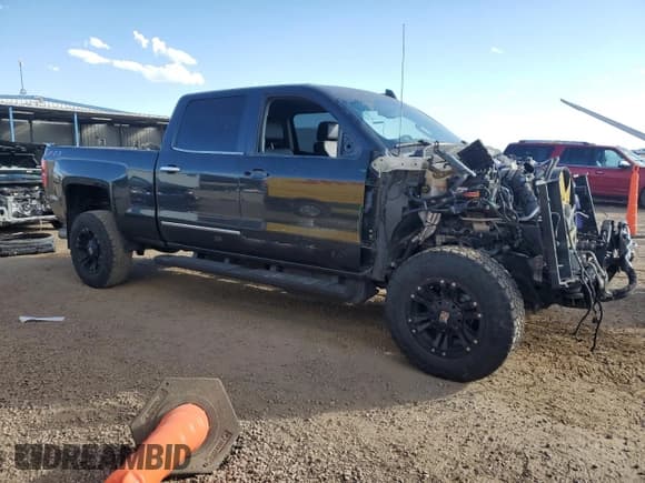 ✅ 2019 Chevrolet Silverado 2500HD LTZ • VIN: 1GC1KTEY8KF191665 • Lot: 86160505. Wystawiony na Copart z przebiegiem 90 612 mil. Bezpłatny archiwum sprzedaży aukcyjnych z USA i szczegółowy raport historii pojazdu na DreamBid. Zdjęcie 4.