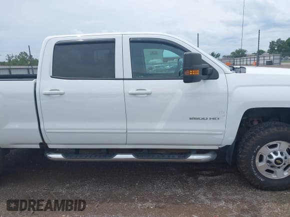 ✅ 2017 Chevrolet Silverado 2500HD LT • VIN: 1GC1KVEG4HF103805 • Lot: 42528905. Listed on IAAI with 306,889 mi. Free auction sales archive from the USA and detailed vehicle history report at DreamBid. Image 14.