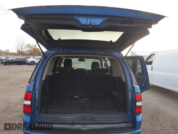 ✅ 2009 Ford Explorer XLT • VIN: 1FMEU73E99UA24440 • Lot: 43683700. Wystawiony na IAAI z przebiegiem 235 155 mil. Bezpłatny archiwum sprzedaży aukcyjnych z USA i szczegółowy raport historii pojazdu na DreamBid. Zdjęcie 13.