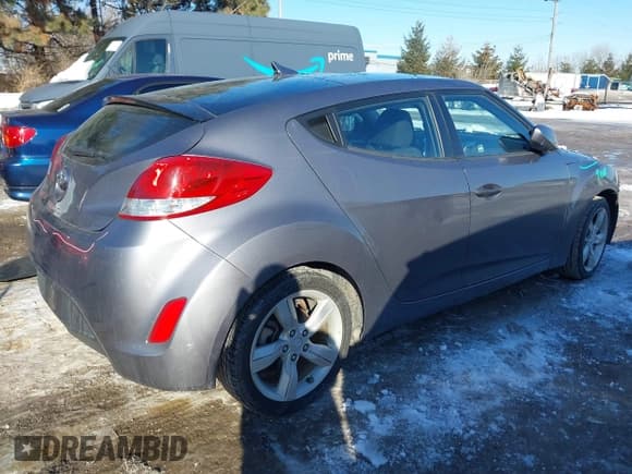 ✅ 2014 Hyundai Veloster • VIN: KMHTC6AD6EU204015 • Lot: 41318917. Wystawiony na IAAI z przebiegiem 77 355 mil. Bezpłatny archiwum sprzedaży aukcyjnych z USA i szczegółowy raport historii pojazdu na DreamBid. Zdjęcie 4.