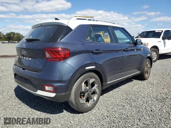 ✅ 2022 Hyundai Venue Limited • VIN: KMHRC8A3XNU170822 • Лот: 77037074. Опубликован ранее на Copart с пробегом Не указан. Бесплатный доступ к архиву аукционных продаж из США и подробный отчёт об истории автомобиля на DreamBid. Изображение 3.