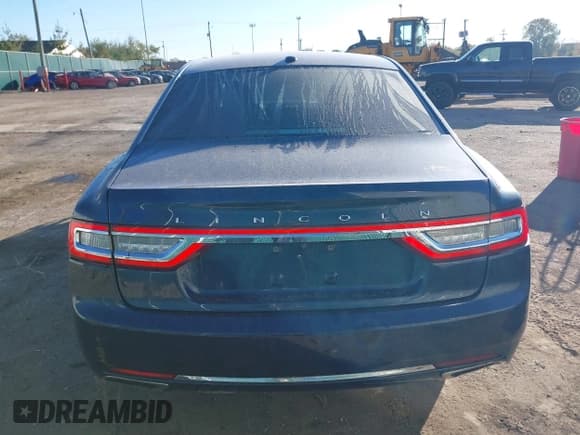 ✅ 2017 Lincoln Continental Reserve • VIN: 1LN6L9NC9H5609249 • Lot: 40685968. Listed on IAAI with 103,051 mi. Free auction sales archive from the USA and detailed vehicle history report at DreamBid. Image 17.