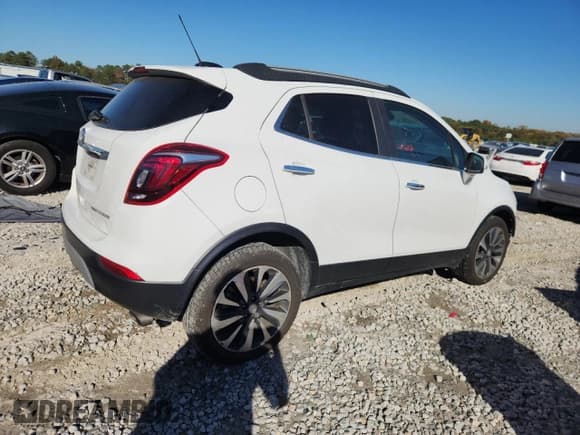 ✅ 2019 Buick Encore Essence • VIN: KL4CJCSMXKB767559 • Lot: 90704295. Wystawiony na Copart z przebiegiem 123 256 mil. Bezpłatny archiwum sprzedaży aukcyjnych z USA i szczegółowy raport historii pojazdu na DreamBid. Zdjęcie 3.