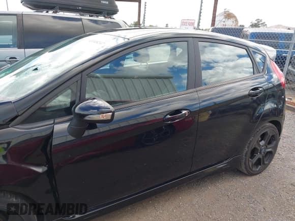 ✅ 2017 Ford Fiesta ST • VIN: 3FADP4GXXHM162272 • Lot: 43348247. Wystawiony na IAAI z przebiegiem 117 698 mil. Bezpłatny archiwum sprzedaży aukcyjnych z USA i szczegółowy raport historii pojazdu na DreamBid. Zdjęcie 14.