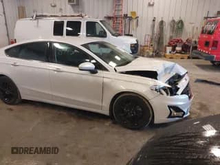 ✅ 2020 Ford Fusion SE • VIN: 3FA6P0HD5LR122828 • Lot: 43398795. Wystawiony na IAAI z przebiegiem 99 966 mil. Bezpłatny archiwum sprzedaży aukcyjnych z USA i szczegółowy raport historii pojazdu na DreamBid. Zdjęcie 1.