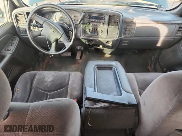 ✅ 2004 GMC Sierra 1500 SLE • VIN: 2GTEC19V441116961 • Лот: 92031455. Опубликован ранее на Copart с пробегом 239 805 миль. Бесплатный доступ к архиву аукционных продаж из США и подробный отчёт об истории автомобиля на DreamBid. Изображение 8.