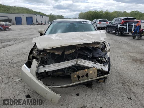 ✅ 2008 Cadillac DTS 1SA • VIN: 1G6KD57Y18U168114 • Lot: 56137385. Listed on Copart with 116,823 mi. Free auction sales archive from the USA and detailed vehicle history report at DreamBid. Image 5.